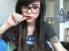 Sexy Emo Slut In Knee Socks Is Stimulating Her Pussy With Her Hitachi Wand